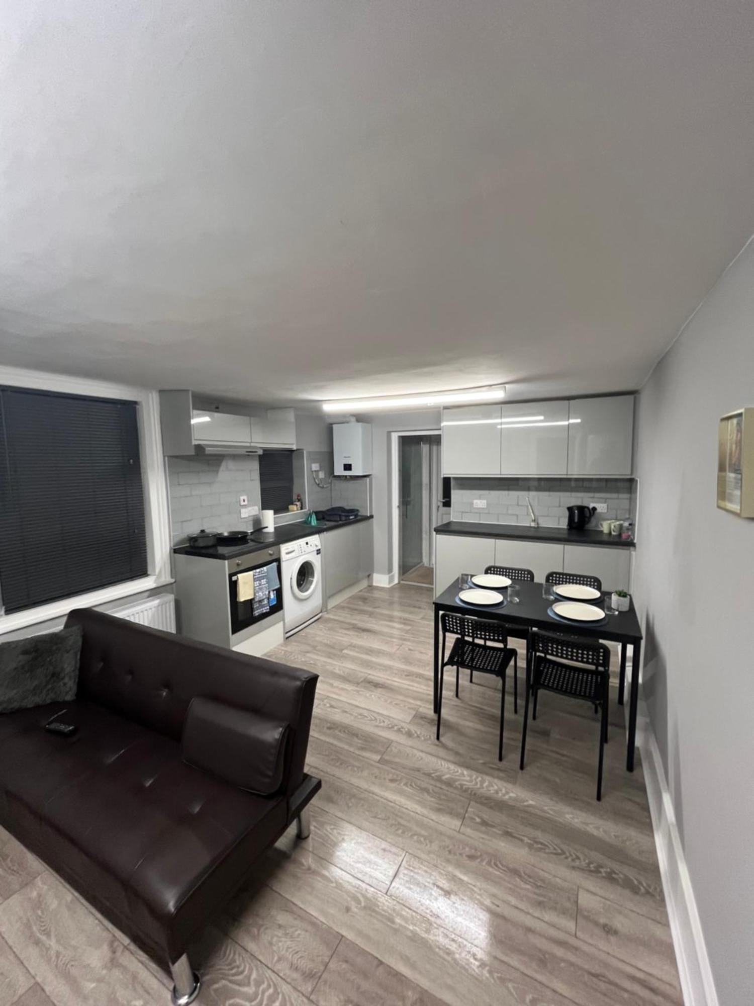 Super Central 2 Bed Flat ลอนดอน ภายนอก รูปภาพ