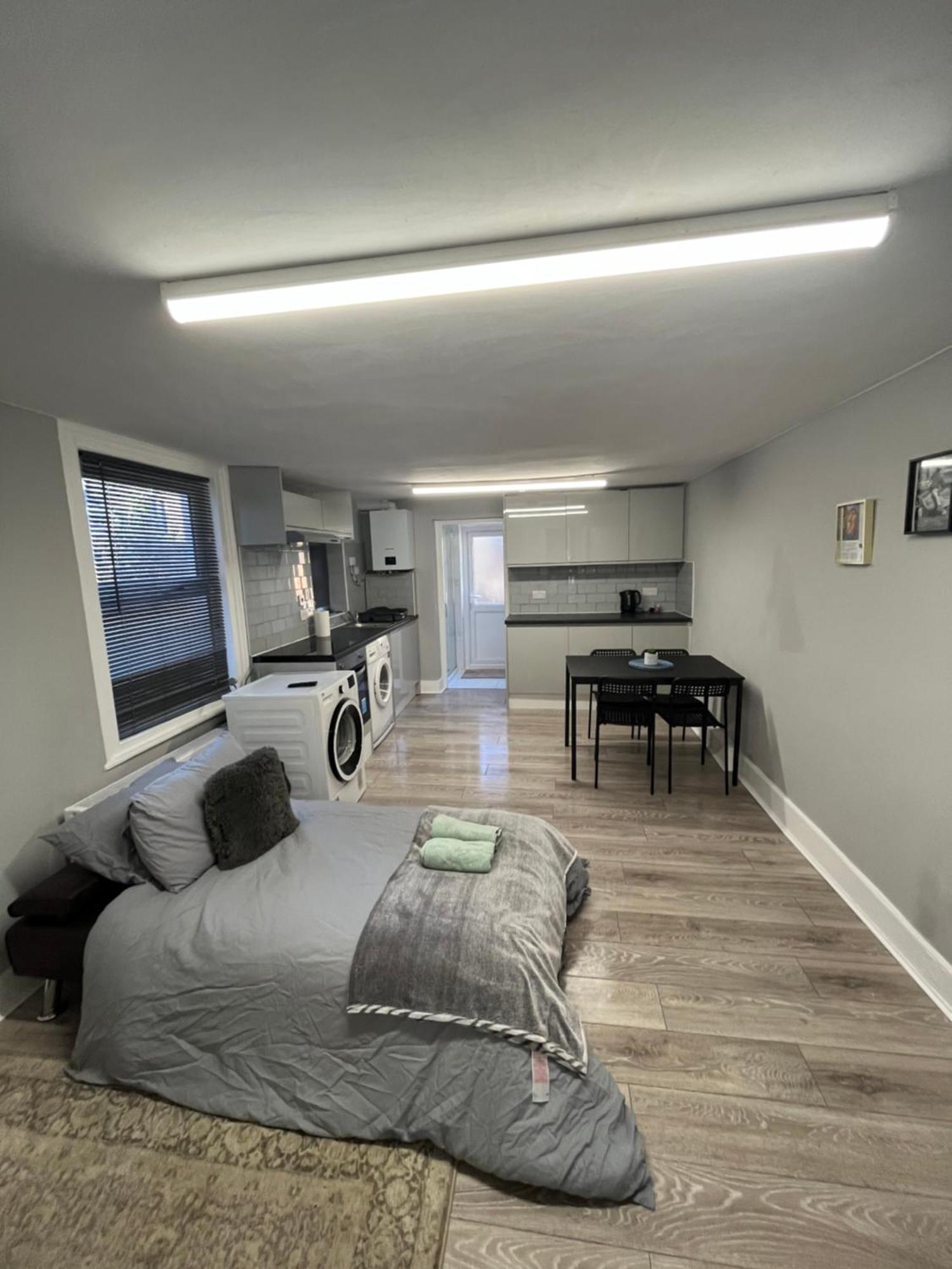 Super Central 2 Bed Flat ลอนดอน ภายนอก รูปภาพ